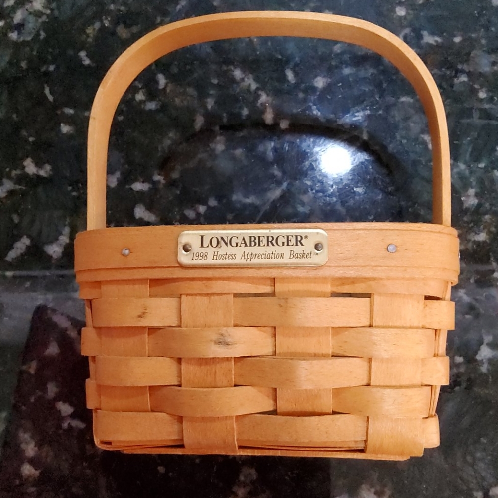 Vintage 1998 Longaberger hostess basket